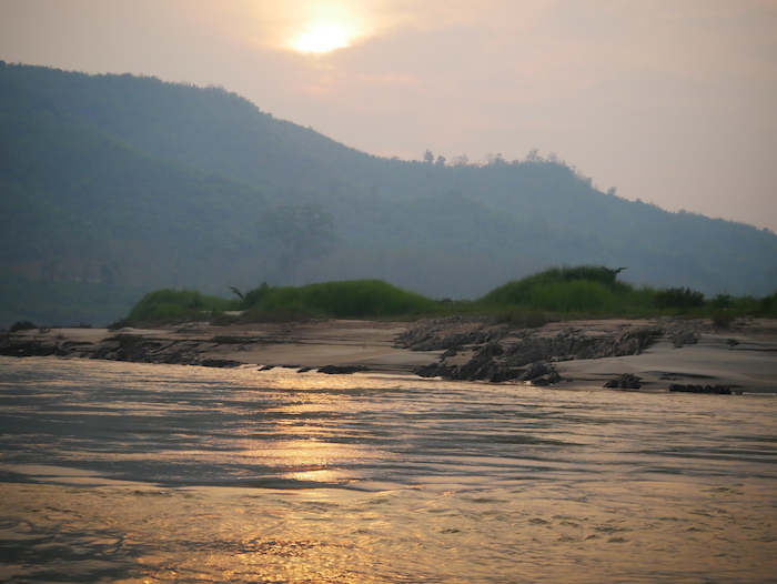 Où observer les plus beaux couchers de soleil au Laos ? 