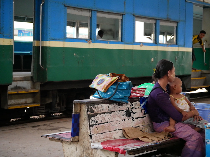 Pourquoi prendre le train à Rangoon ? 