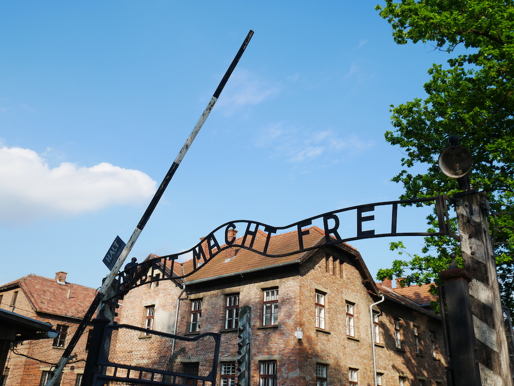Slogan nazi à Auschwitz.